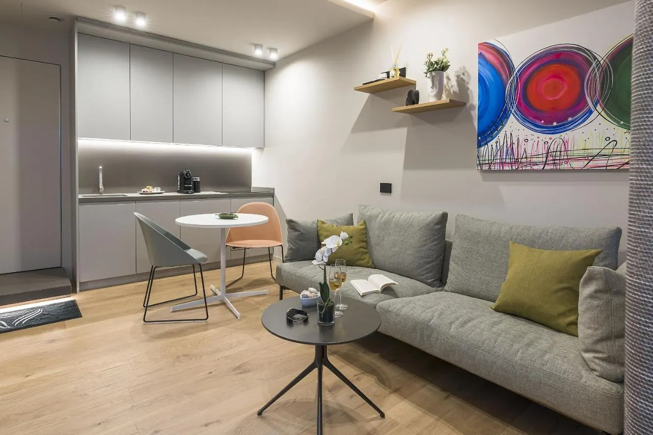 Aera Luxury Suites By Wonderful Italy Catania 0*,  Italia